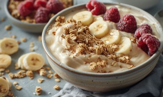 oat meal with bananas and frozen red berries