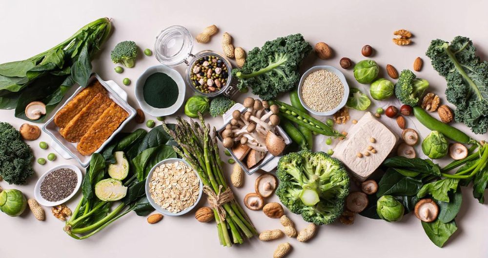 mushrooms, broccoli, chia seedsgreen peas and different green veggis